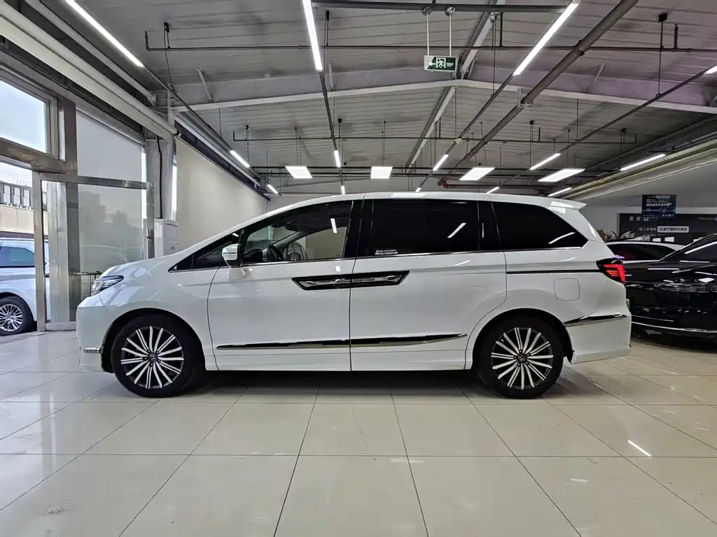 Honda Elysion — миниатюра 19