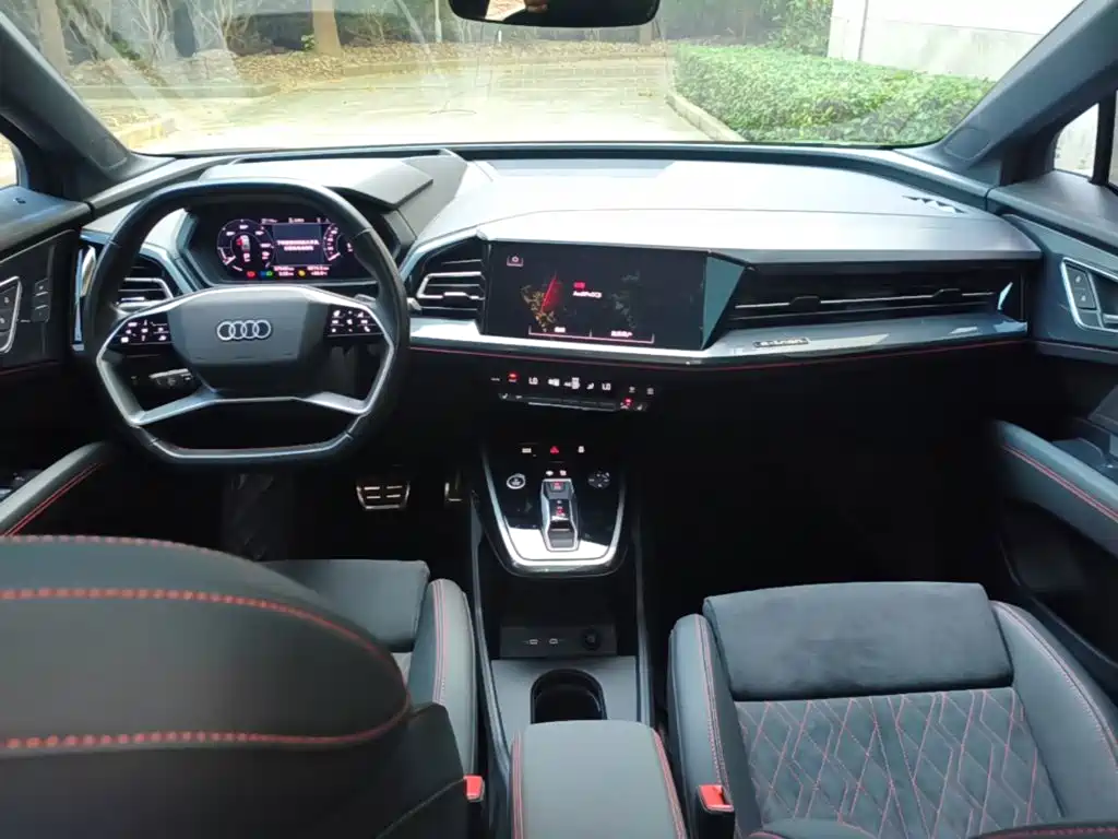 Audi Q5 e-tron — миниатюра 10