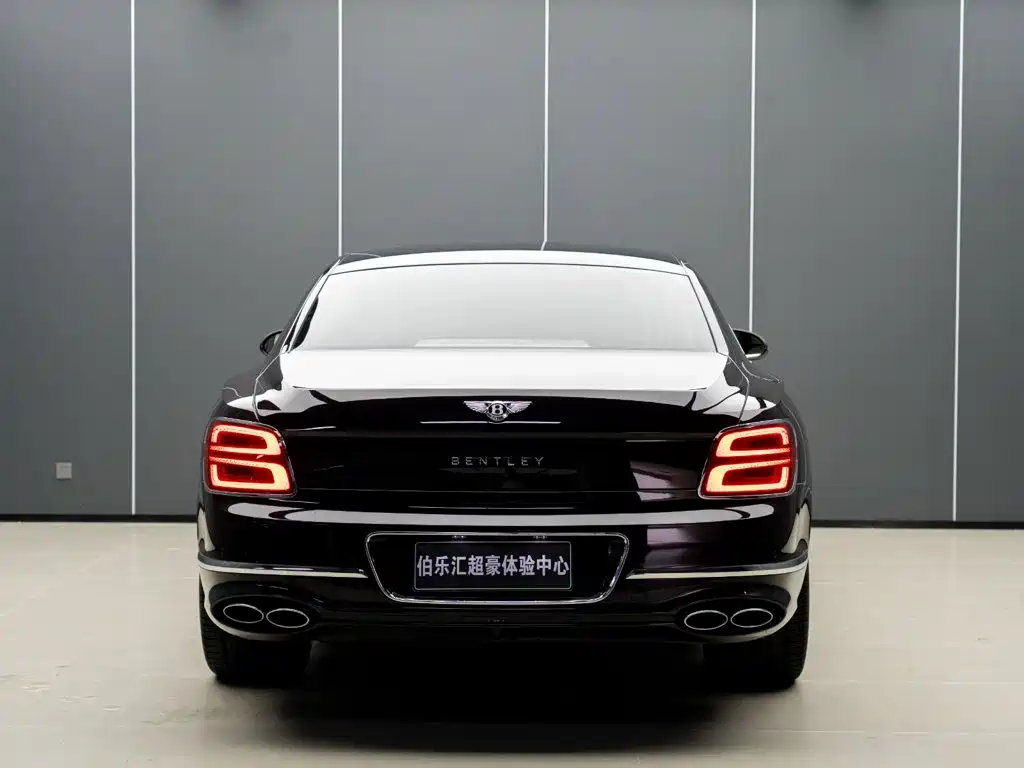 Bentley Flying Spur — миниатюра 7