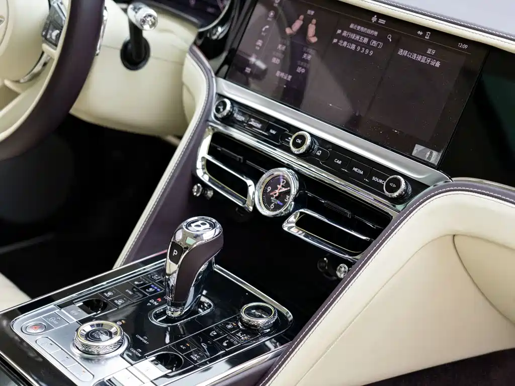 Bentley Flying Spur — миниатюра 20