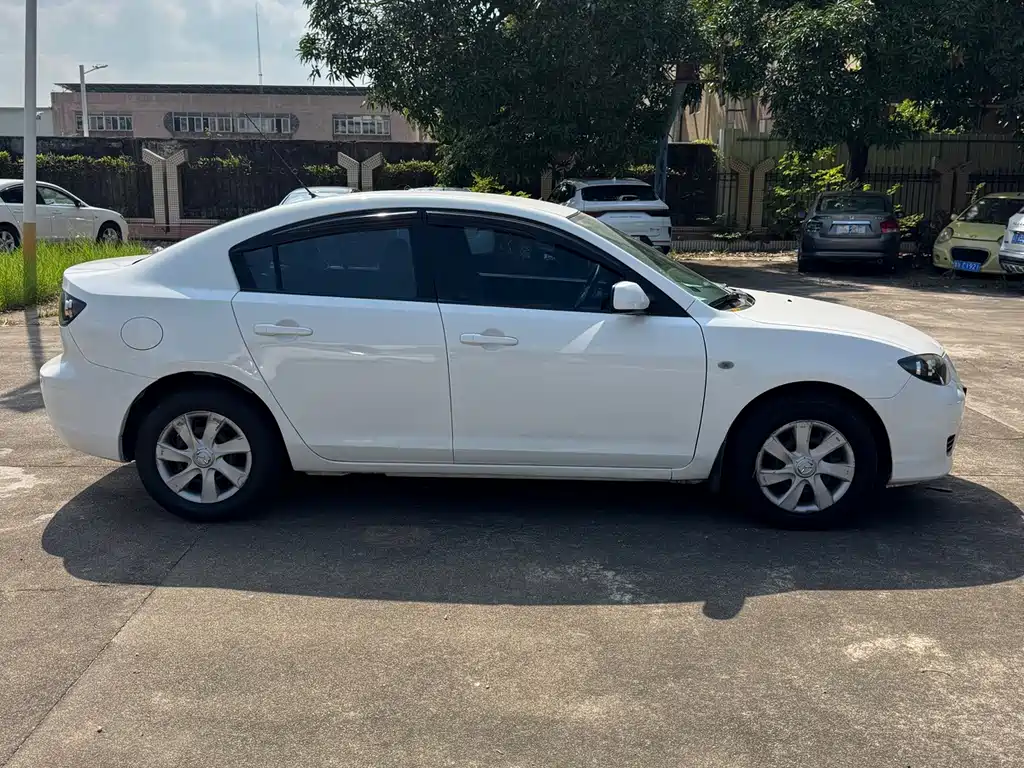 Mazda 3 — миниатюра 4