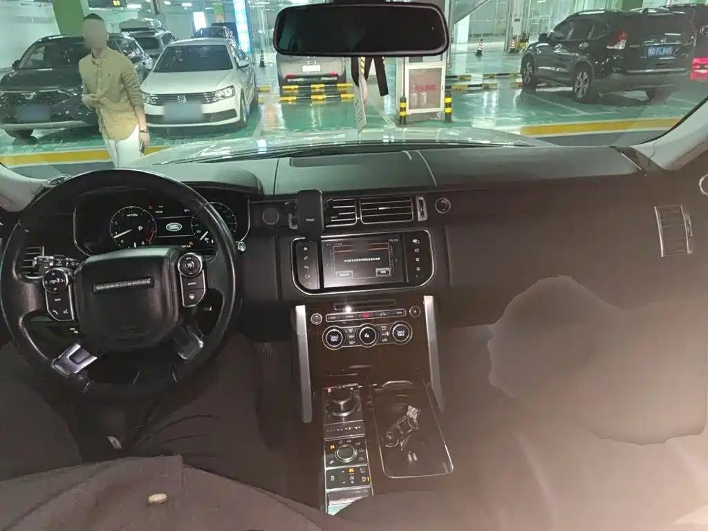 Land Rover Range Rover — миниатюра 13