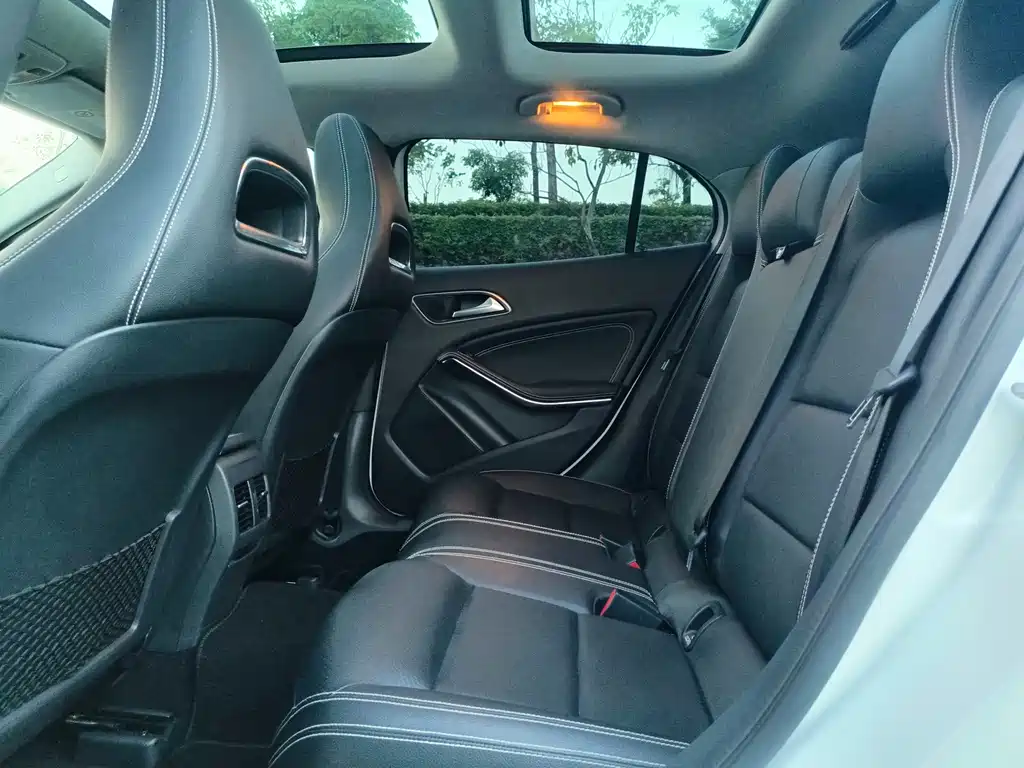 Mercedes-Benz GLA — миниатюра 7
