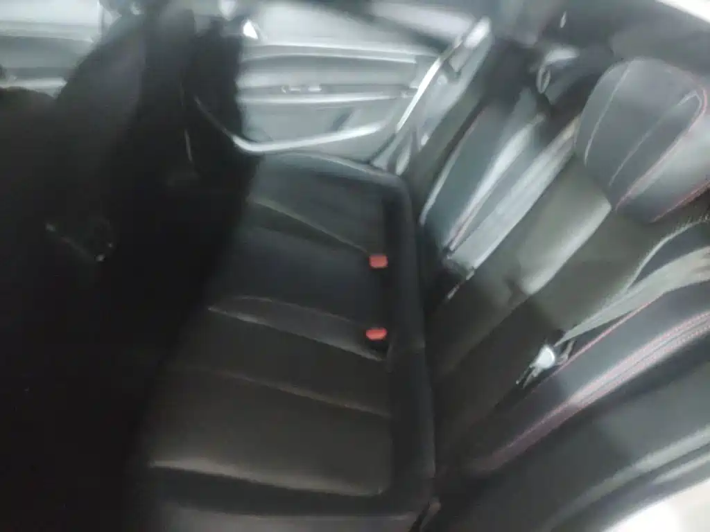 Peugeot 408 — миниатюра 17