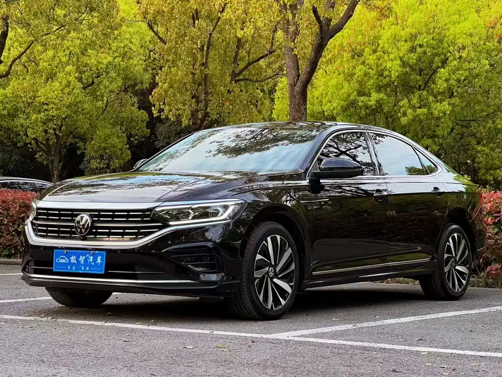 Volkswagen Passat 2023