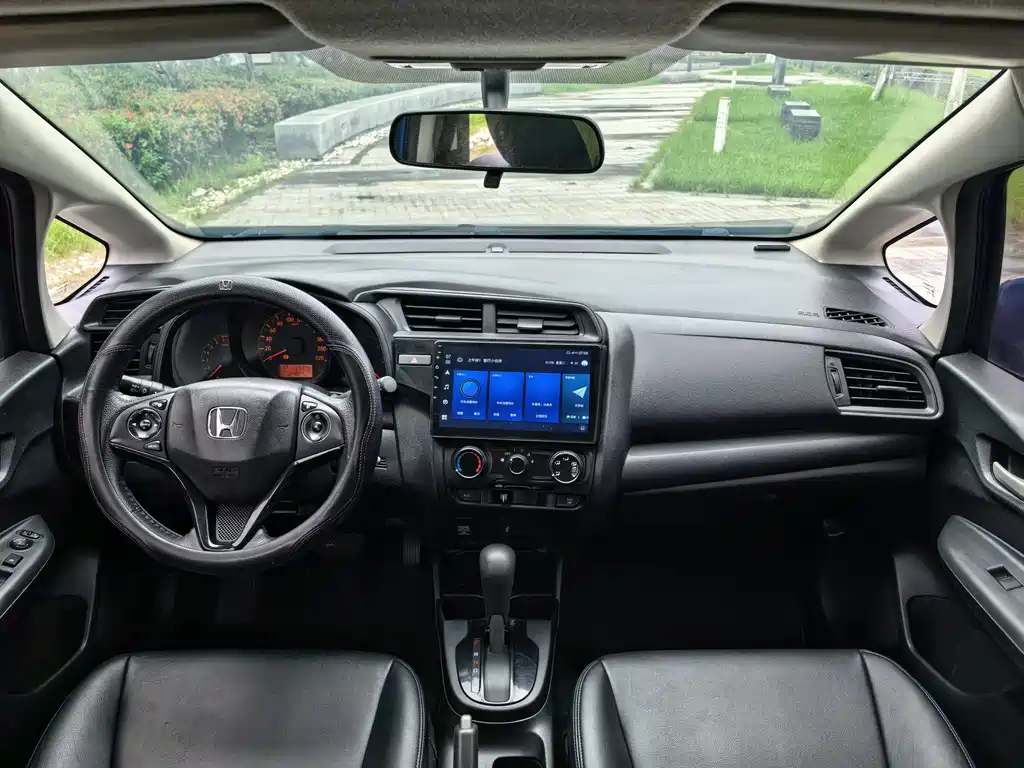 Honda Fit — миниатюра 13
