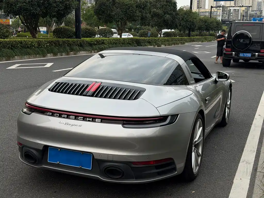 Porsche 911 — миниатюра 6
