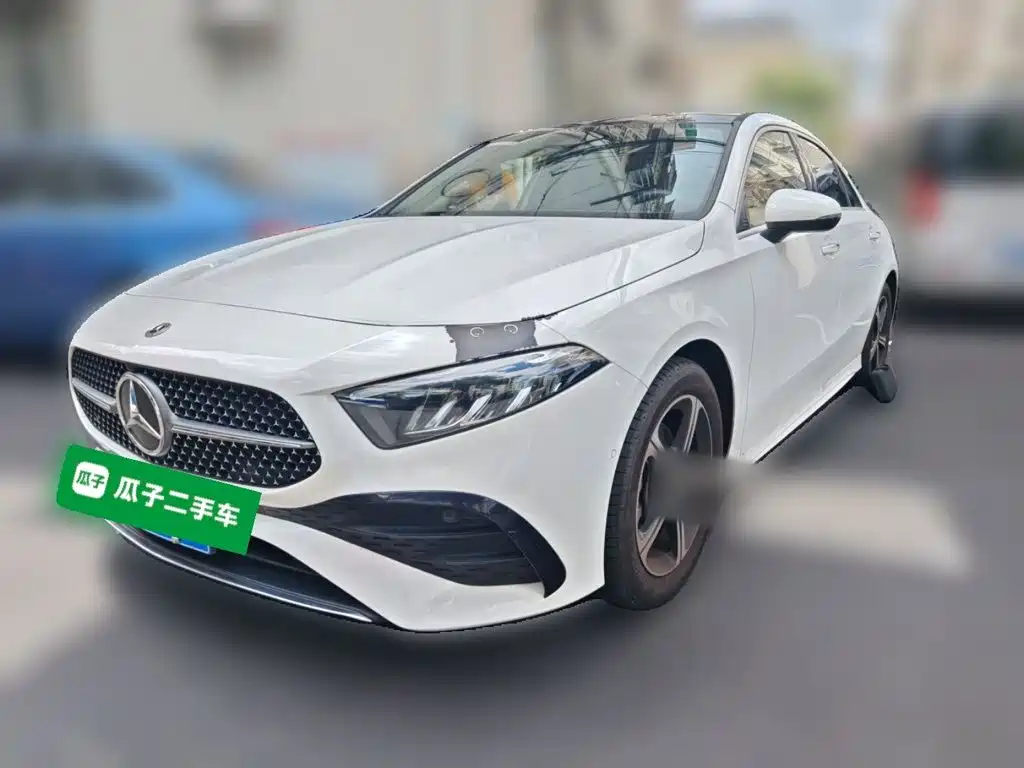 奔驰A级 2023款 A 200 L 时尚型 2024