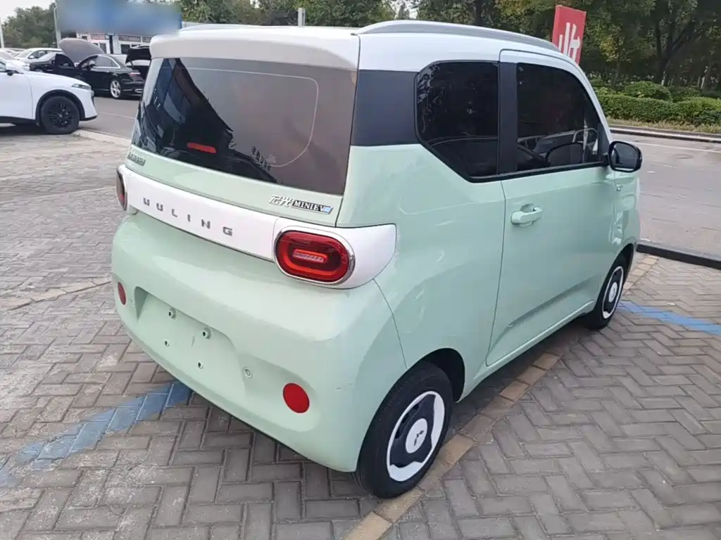 Wuling MINIEV — миниатюра 7