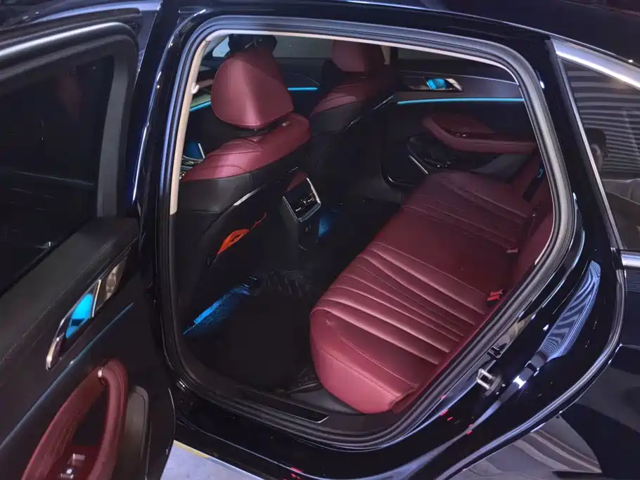 Hongqi Hongqi H5 — миниатюра 11