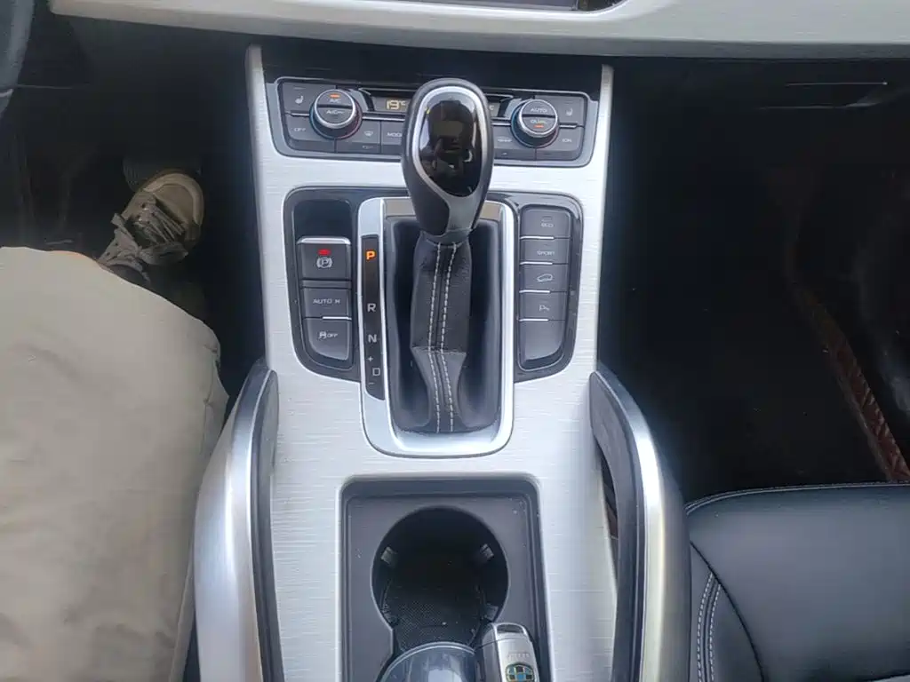 Geely Boyue — миниатюра 14