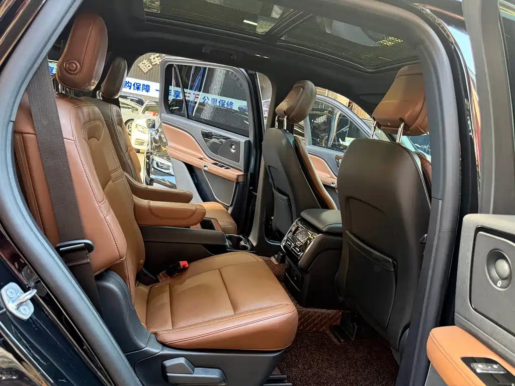 Lincoln Aviator — миниатюра 25