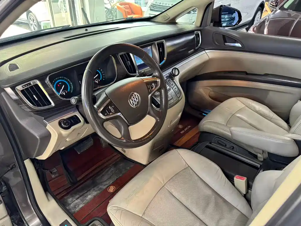 Buick GL8 — миниатюра 7