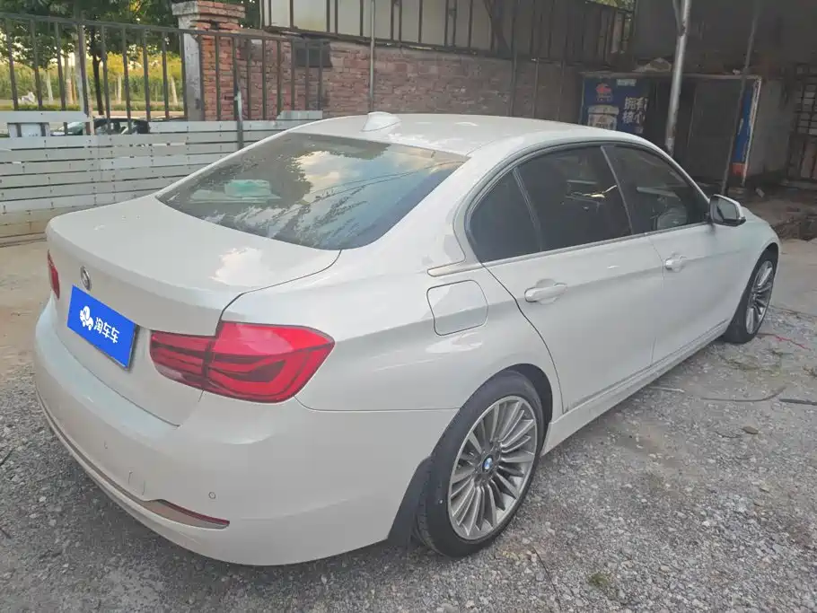 BMW 3 Series — миниатюра 3