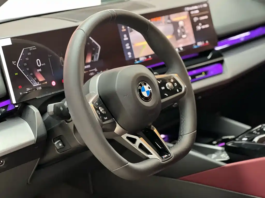 BMW 5 Series — миниатюра 7
