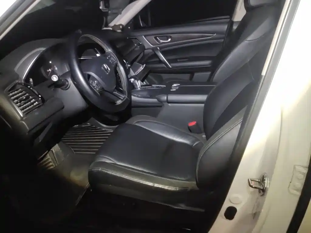 Honda Avancier — миниатюра 8