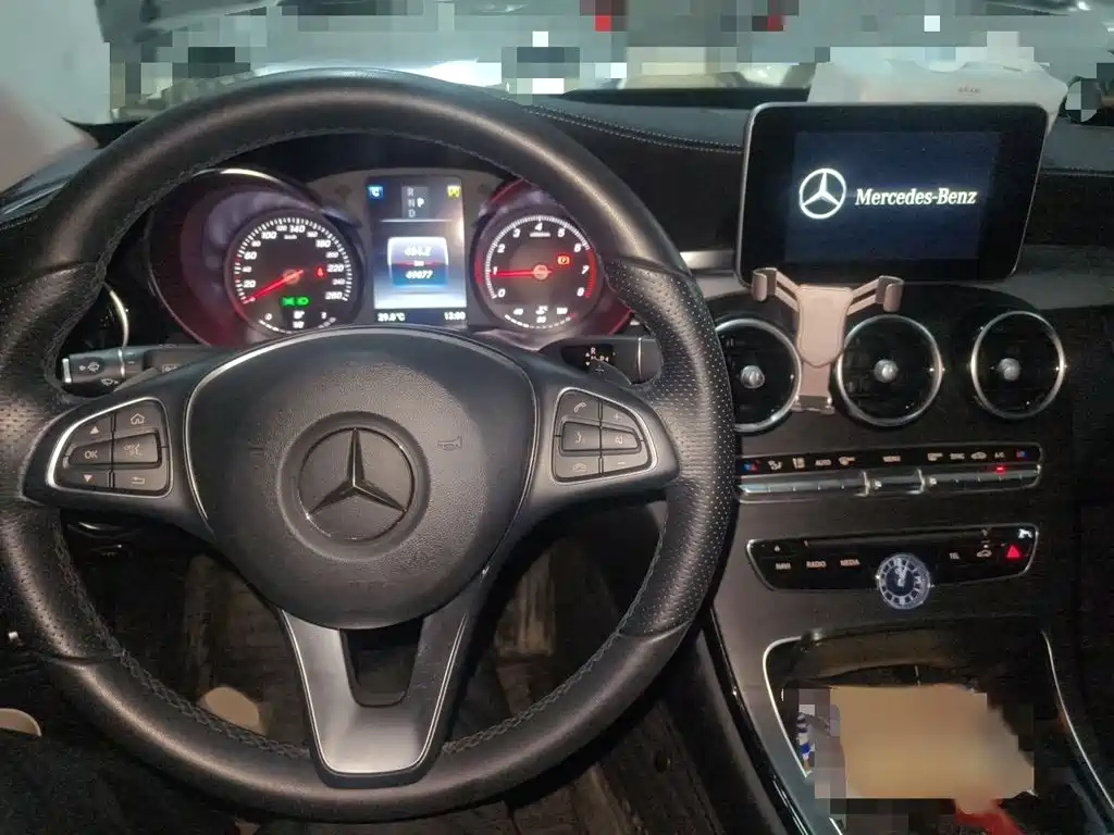 Mercedes-Benz C-Class — миниатюра 13