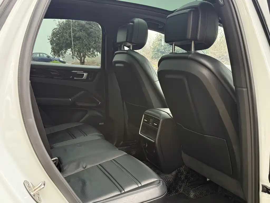 PORSCHE CAYENNE NEW ENERGY