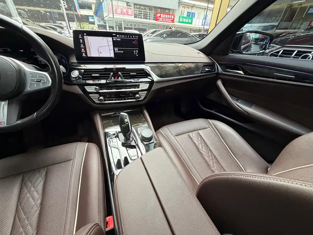 BMW 5 Series — миниатюра 30