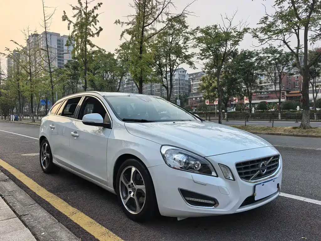Volvo V60 — миниатюра 3