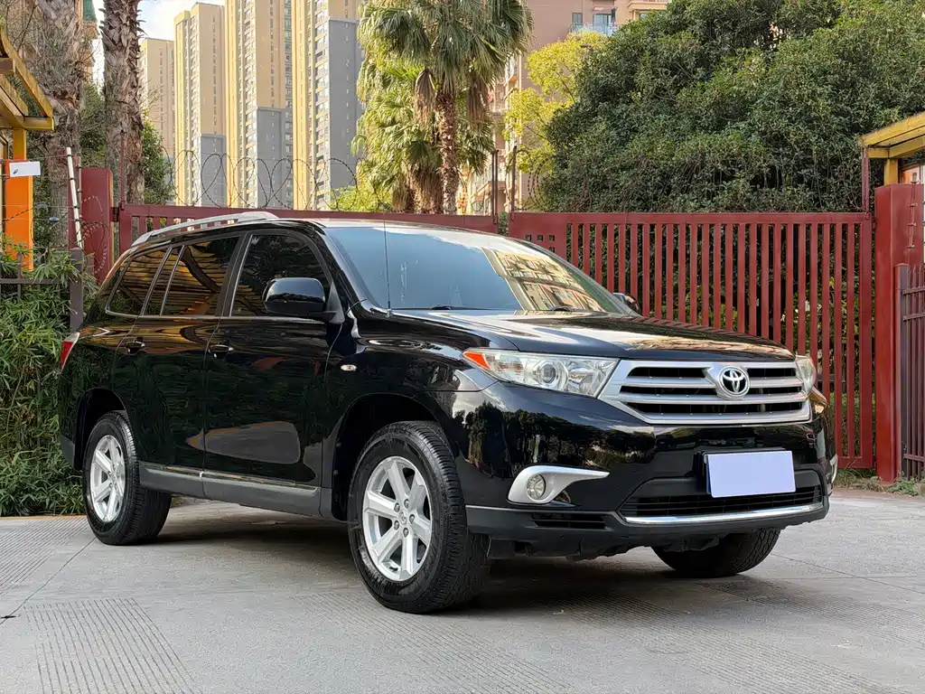 Toyota Highlander — миниатюра 3