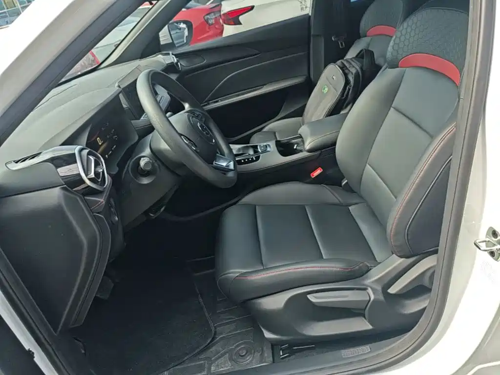 MG MG5 — миниатюра 15