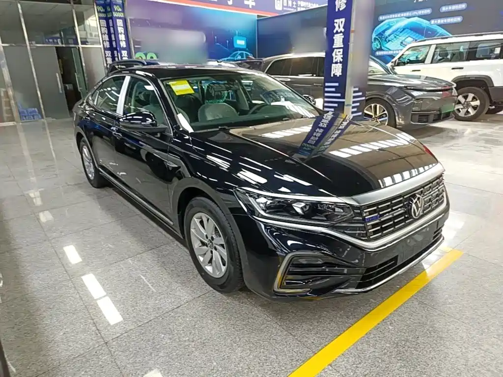 Volkswagen Passat PHEV — миниатюра 4
