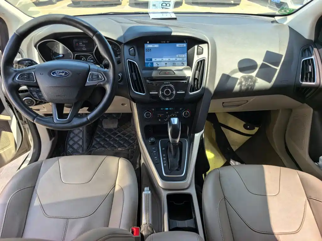 Ford Focus — миниатюра 10
