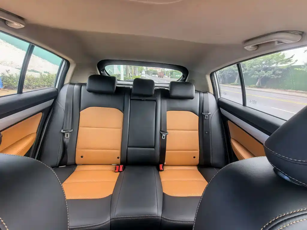 Geely Vision S1 — миниатюра 7