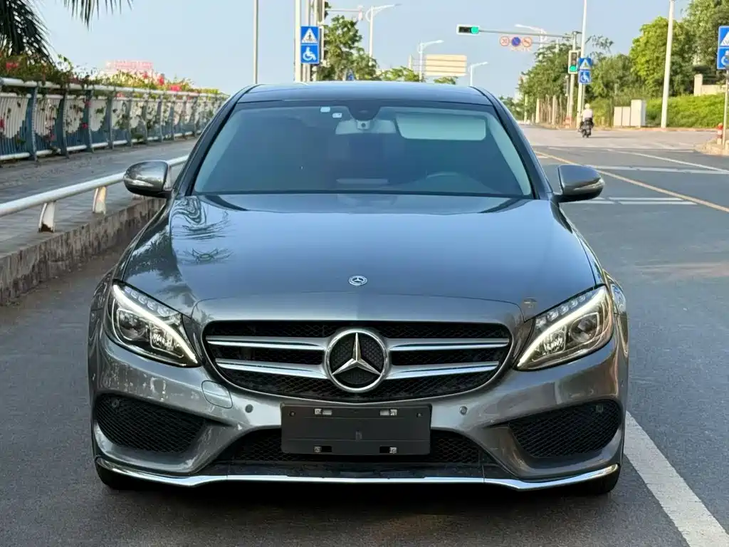 Mercedes-Benz C-Class — миниатюра 2