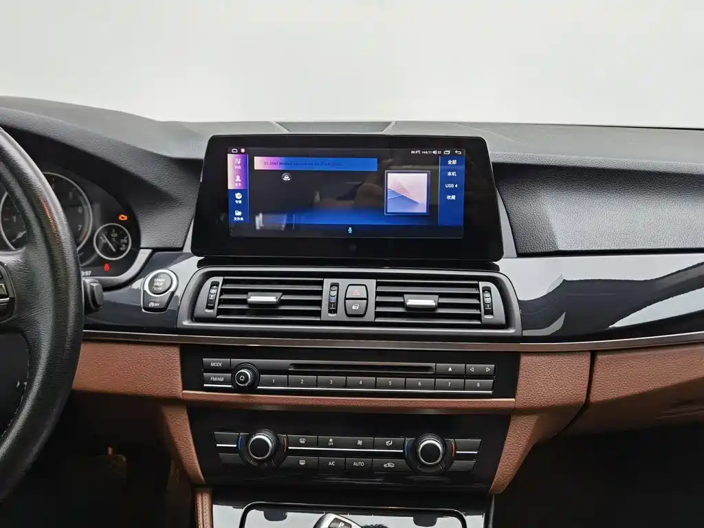 BMW 5 Series — миниатюра 12