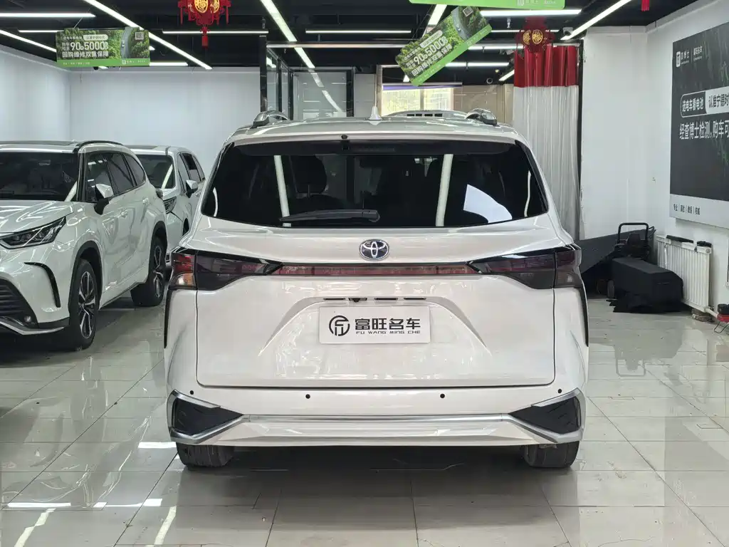 Toyota Granvia 2023 2.5L Comfort