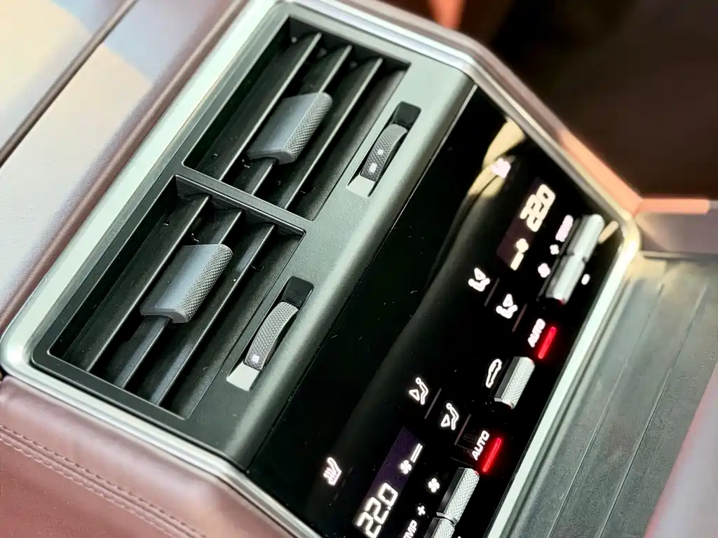 Porsche Panamera Hybrid — миниатюра 21