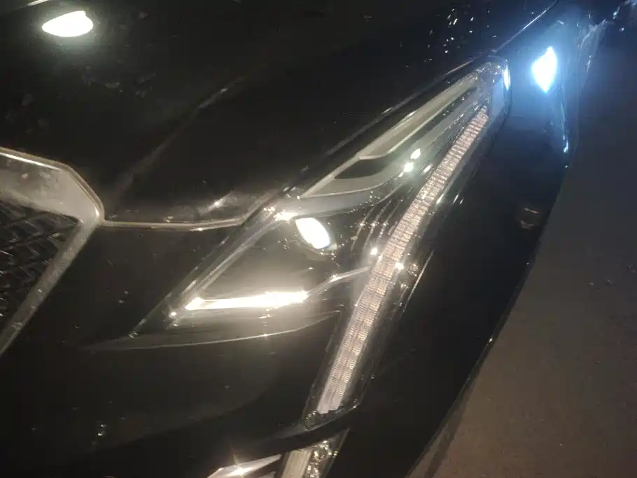 Cadillac XT5 — миниатюра 5