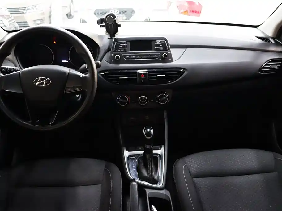 Hyundai Elantra 2018 1.6L AT GL V