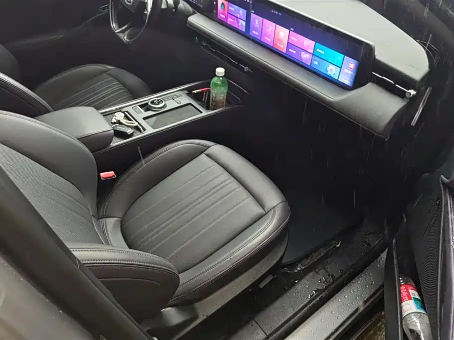 Ford Mondeo 2025 2.0T EcoBoost