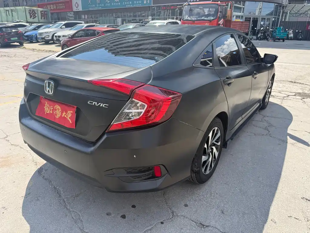 Honda Civic — миниатюра 5