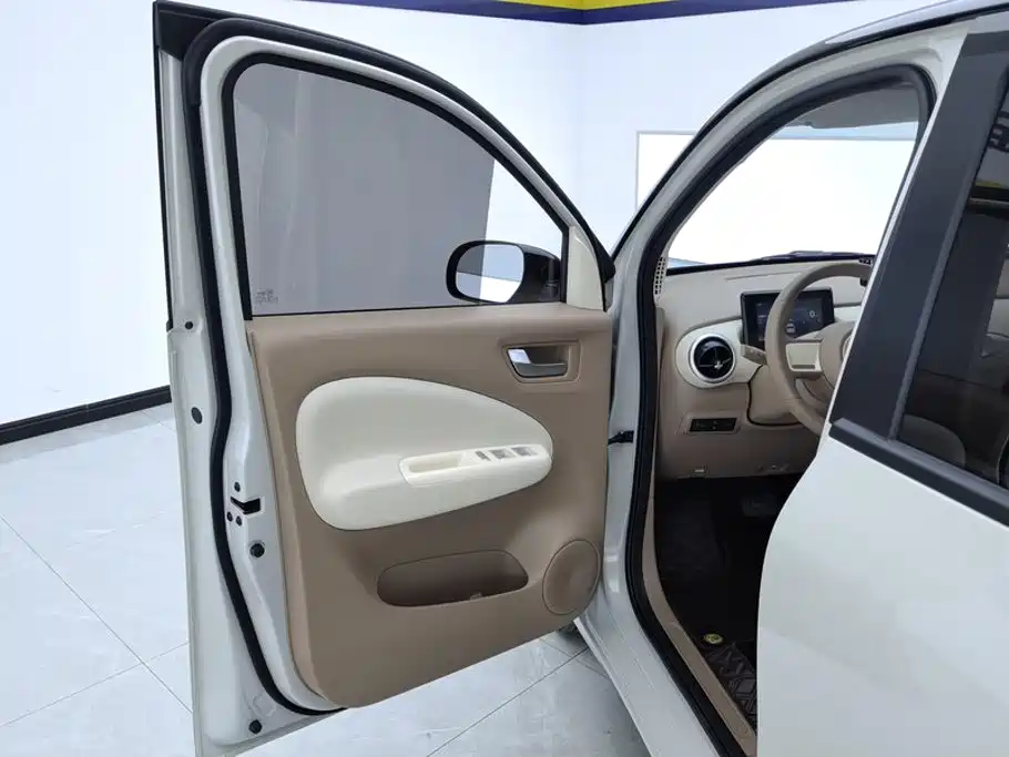 Wuling MINIEV — миниатюра 7