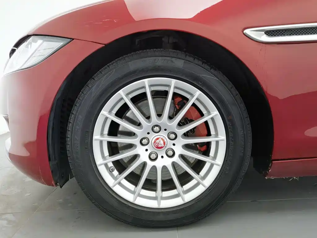 Jaguar XF — миниатюра 17
