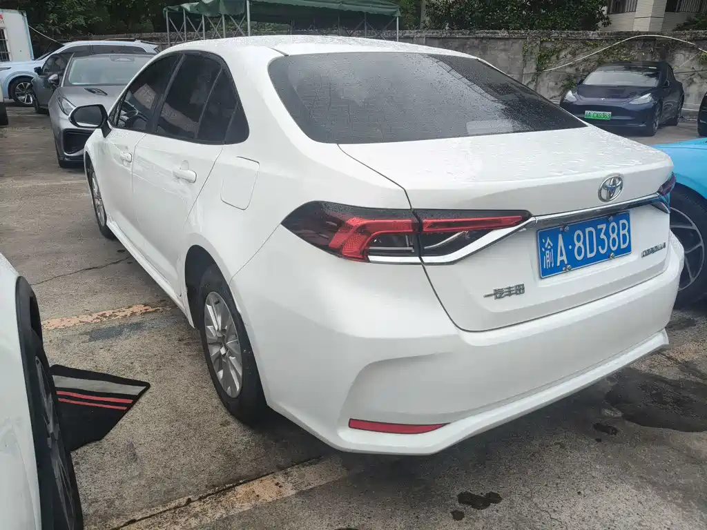 Toyota Corolla — миниатюра 6
