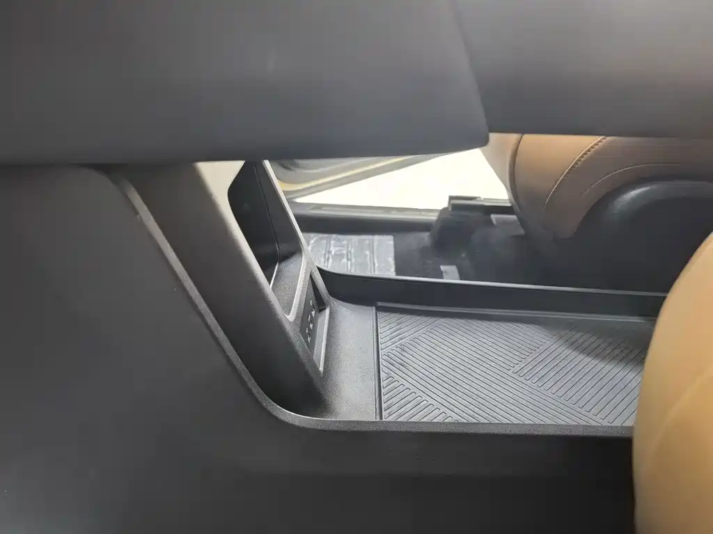iCAR iCAR V27 — миниатюра 18