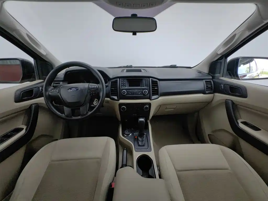 Ford Everest — миниатюра 5