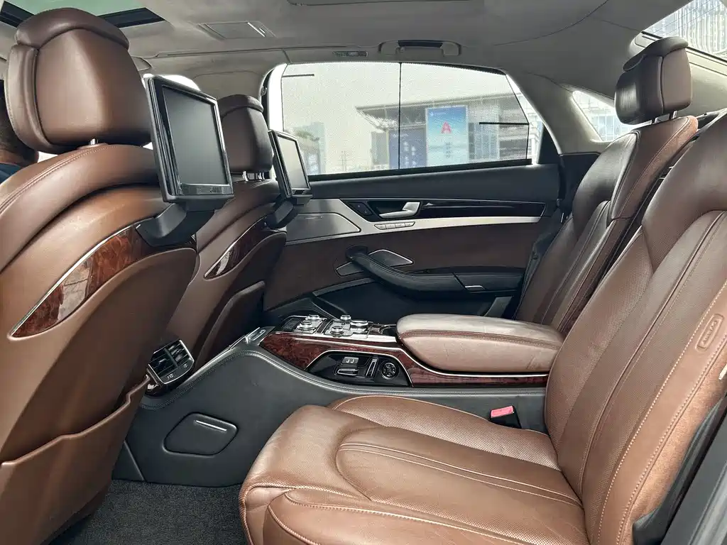 Audi A8 — фотографии объявления, Фото 11