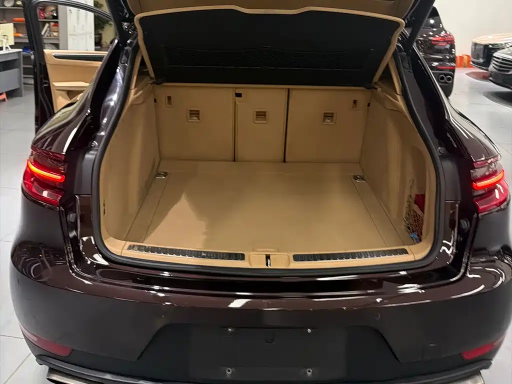 Porsche Macan — миниатюра 11