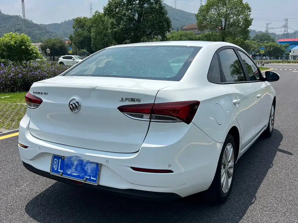 Buick Excelle — миниатюра 5