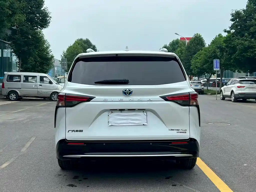 Toyota Sienna 2021 2.5L