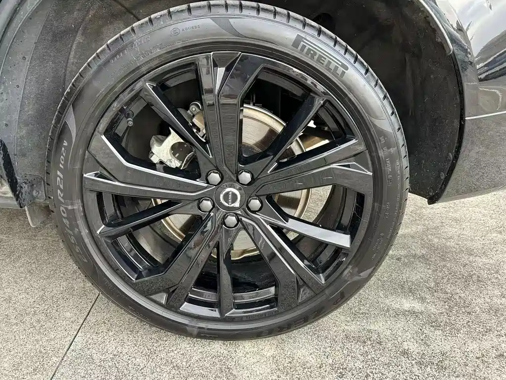 Volvo XC60 PHEV — миниатюра 20