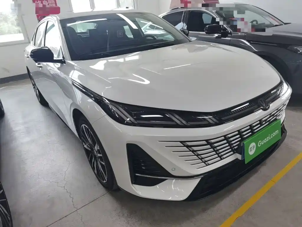 Changan Eado — миниатюра 4