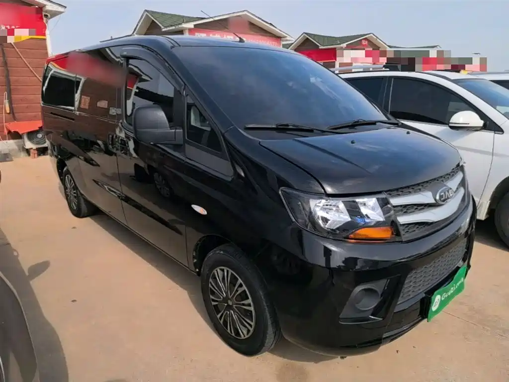 JAC RefineM3 M3 2023 PLUS 1.5T 5/7 мест