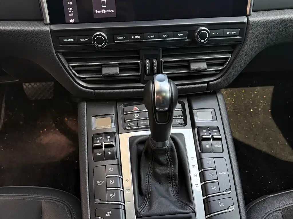 Porsche Macan — миниатюра 9